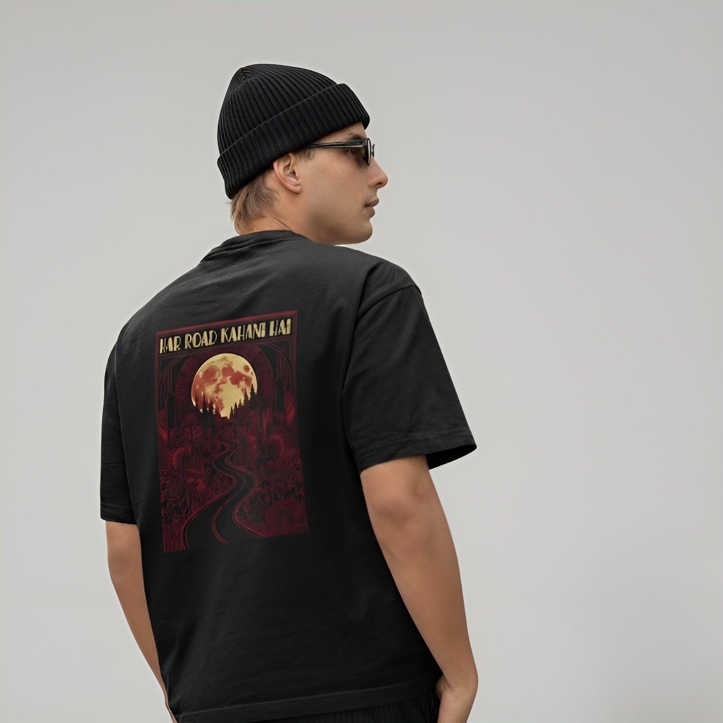 Travel Lover Oversized T-shirt – Har Road Kahani Hai